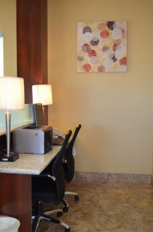 SureStay Hotel by Best Western Tehachapi - image 6