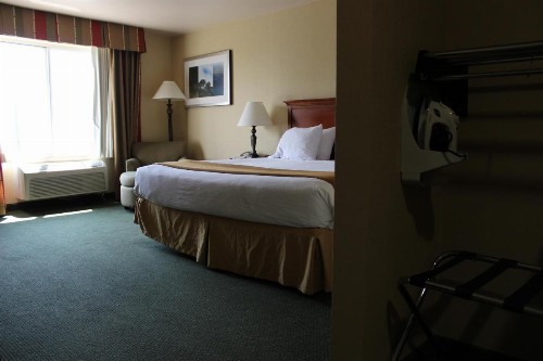 Holiday Inn Express Tehachapi an IHG Hotel - image 11