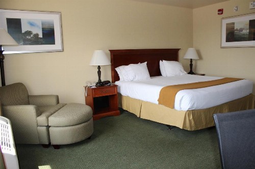 Holiday Inn Express Tehachapi an IHG Hotel - image 13
