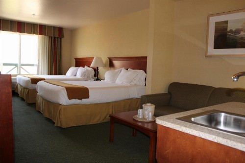 Holiday Inn Express Tehachapi an IHG Hotel - image 29