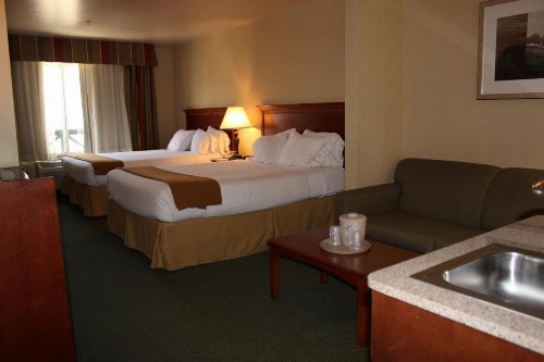 Holiday Inn Express Tehachapi an IHG Hotel - image 30