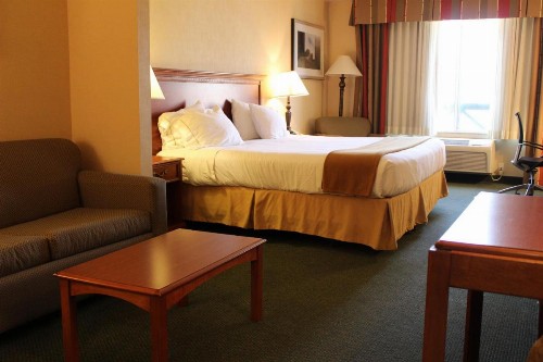Holiday Inn Express Tehachapi an IHG Hotel - image 37