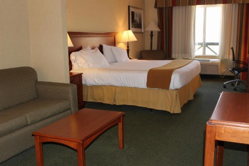 Holiday Inn Express Tehachapi an IHG Hotel - image 38