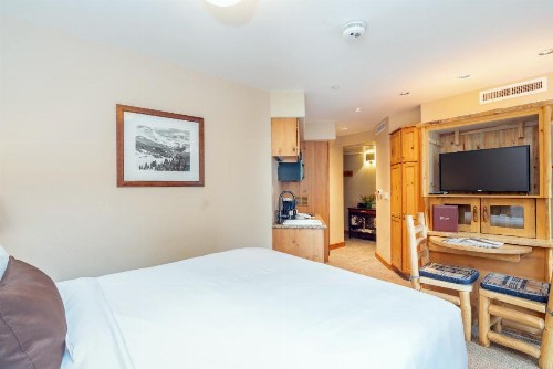 Inn at Lost Creek - image 17