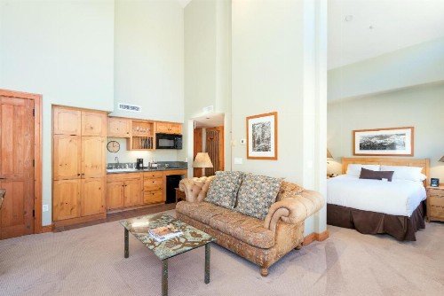 Inn at Lost Creek - image 19