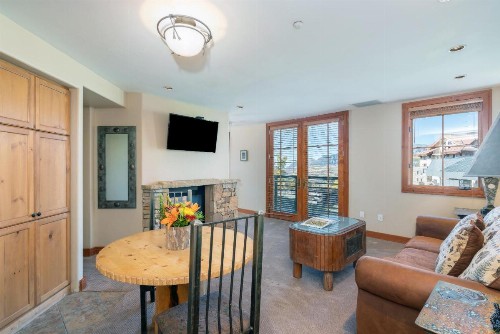 Inn at Lost Creek - image 20