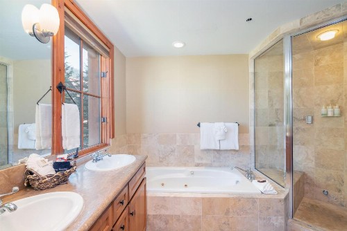 Inn at Lost Creek - image 22