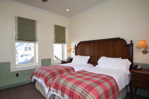 New Sheridan Hotel - image 20