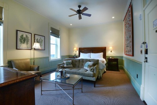 New Sheridan Hotel - image 4