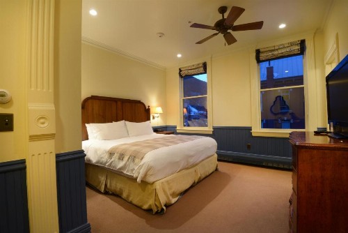 New Sheridan Hotel - image 5