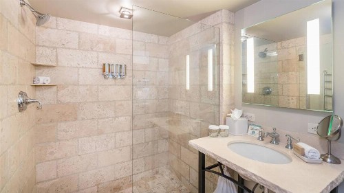 Hotel Columbia - image 15