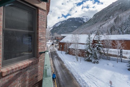 Hotel Columbia - image 44