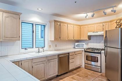 Depot Ave - 445 - image 11
