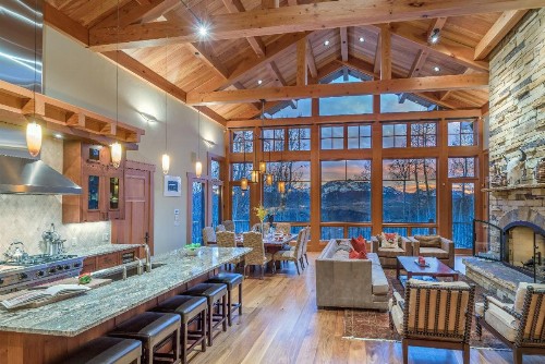 GRAND VISTA by Exceptional Stays