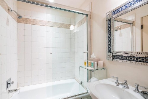 RIVERCROWN 7 by Exceptional Stays - image 11