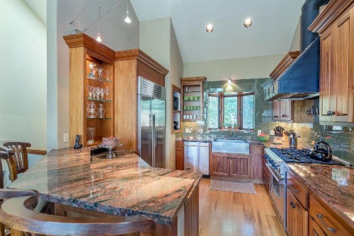 CRYSTAL VIEW by Exceptional Stays - image 2