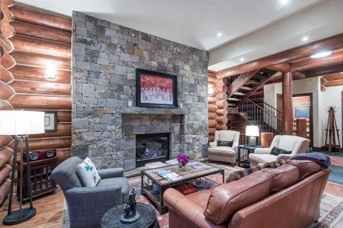 TRISTANT 131 by Exceptional Stays - image 12