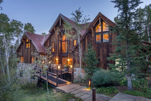 ALPENGLOW by Exceptional Stays - image 1