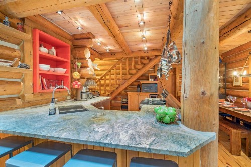 YELLOW BRICK CABIN by Exceptional Stays - image 6