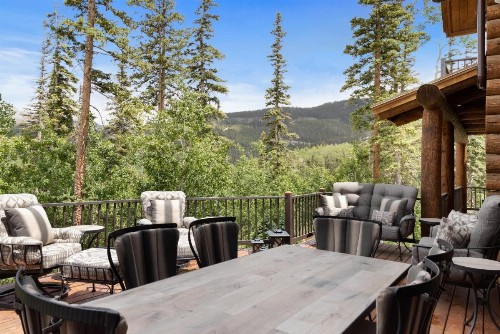 HILLTOP HIDEAWAY by Exceptional Stays - image 10
