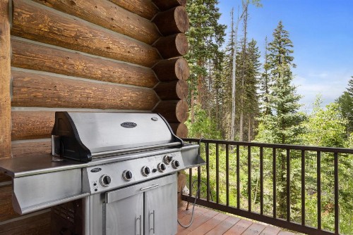 HILLTOP HIDEAWAY by Exceptional Stays - image 11