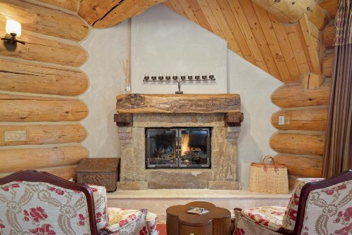 HILLTOP HIDEAWAY by Exceptional Stays - image 28