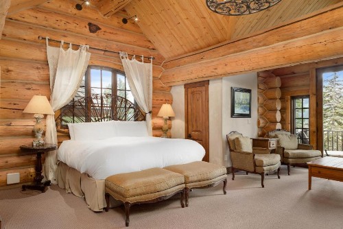 HILLTOP HIDEAWAY by Exceptional Stays - image 32