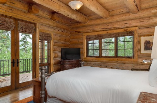 HILLTOP HIDEAWAY by Exceptional Stays - image 39