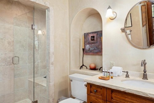 HILLTOP HIDEAWAY by Exceptional Stays - image 40