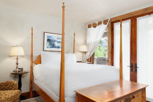 HILLTOP HIDEAWAY by Exceptional Stays - image 41