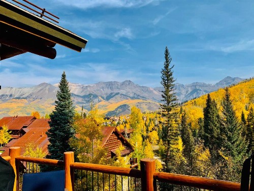 Luxurious Tristant Residence Ski In Ski Out with Hot Tub - image 10