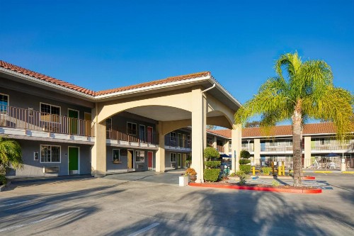 Signature Temecula - image 18