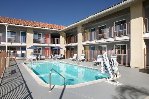 Signature Temecula - image 3