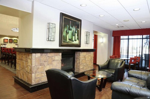Hampton Inn & Suites Temecula - image 4