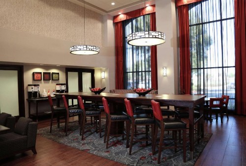 Hampton Inn & Suites Temecula - image 6