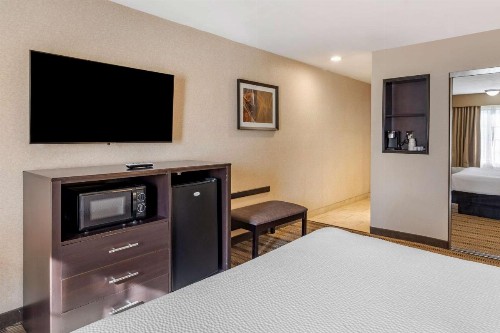 Best Western Country Inn Temecula - image 2