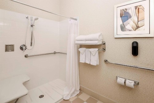 Fairfield Inn & Suites Temecula - image 11