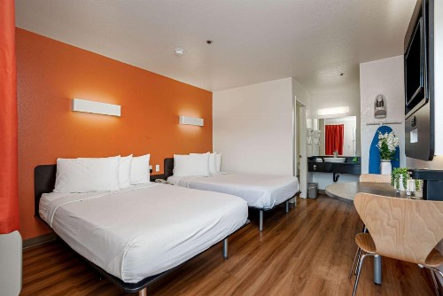 Motel 6-Temecula CA - Historic Old Town - image 15