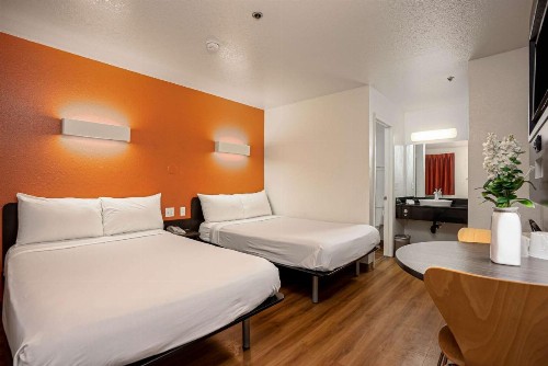 Motel 6-Temecula CA - Historic Old Town - image 17