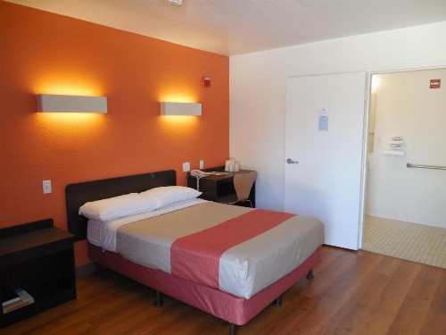 Motel 6-Temecula CA - Historic Old Town - image 35