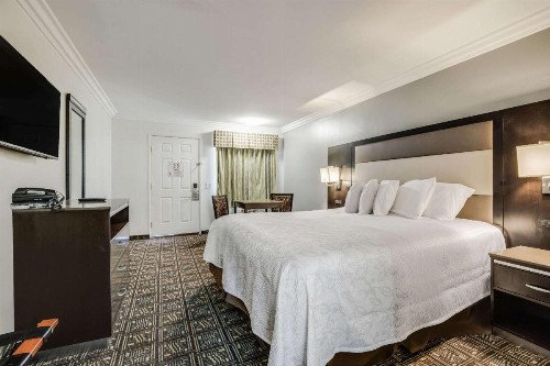 Rodeway Inn Old Town Temecula - image 10