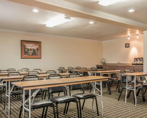 Quality Inn Temecula Valley Wine Country - image 19