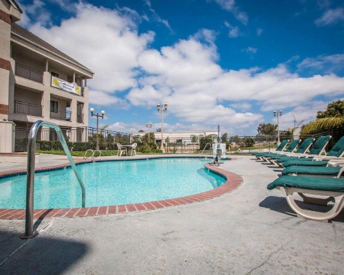 Quality Inn Temecula Valley Wine Country - image 26