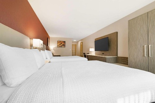 Best Western Plus Temecula Wine Country Hotel & Suites - image 25