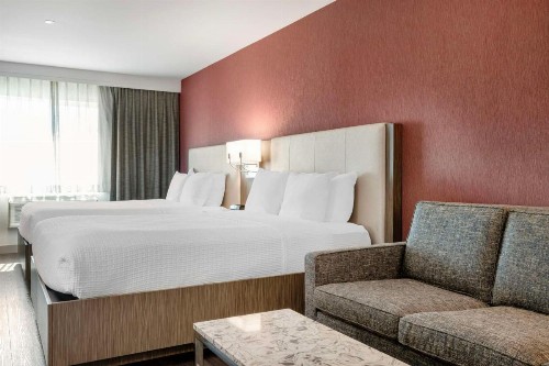 Best Western Plus Temecula Wine Country Hotel & Suites - image 6