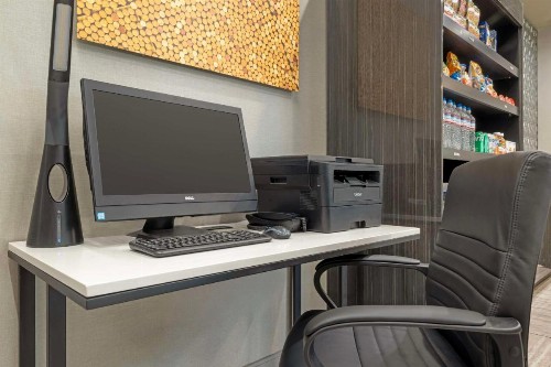 Best Western Plus Temecula Wine Country Hotel & Suites - image 9