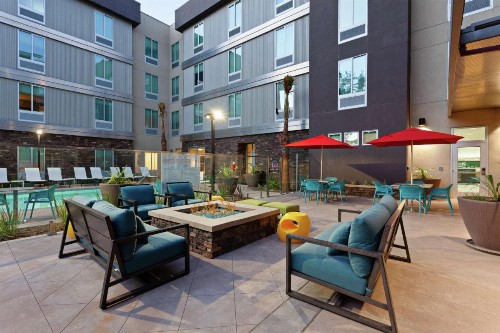 Home2 Suites By Hilton Temecula - image 10