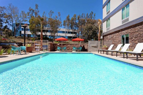 Home2 Suites By Hilton Temecula - image 15