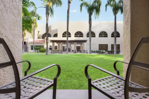 Embassy Suites Phoenix - Tempe - image 42
