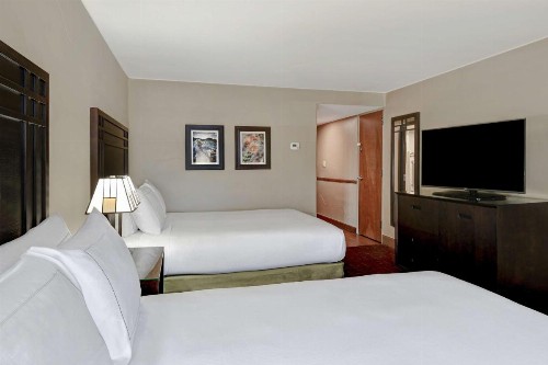 DoubleTree by Hilton Phoenix- Tempe - image 10